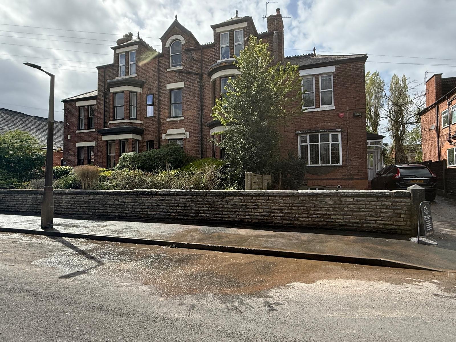 Brickwork repair problem and repaired wall example
